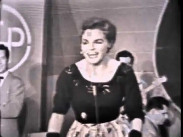 Martha Carson - Crying Holy Unto the Lord